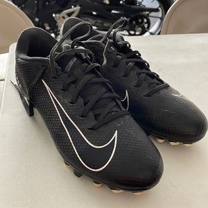 Black Nike Vapor Jet Low Cleats - 8.5